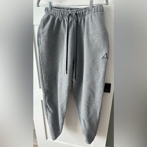 Jordan Essentials Fleece Pants D9820 091 Carbon Heather/Black Mens Size Large